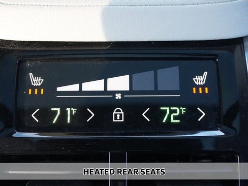 Used 2022 Volvo XC90 T6 Inscription w/ Advanced Package image 12