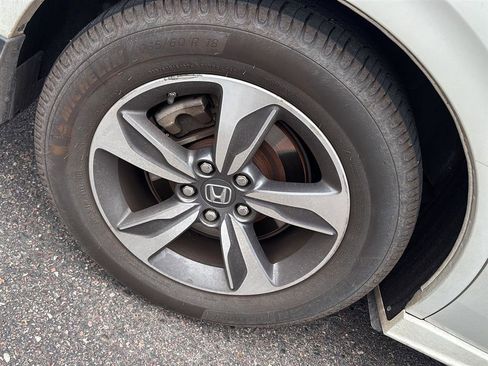 Used 2018 Honda Odyssey Touring image 10