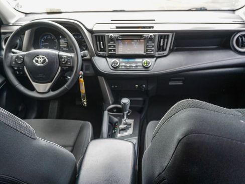 Used 2017 Toyota RAV4 XLE w/ Carpet Mat Package FWD image 15