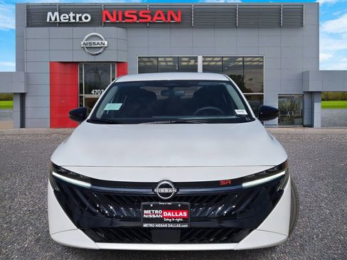 New 2026 Nissan Sentra SR w/ Floor Mat Package image 2