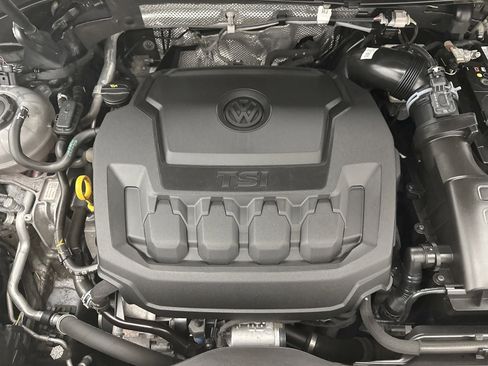 Used 2022 Volkswagen Tiguan SE image 26