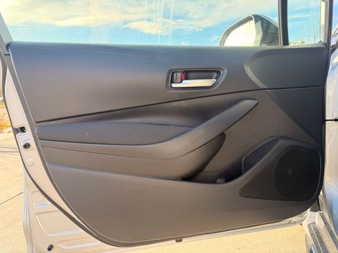 Used 2026 Toyota Corolla SE image 9