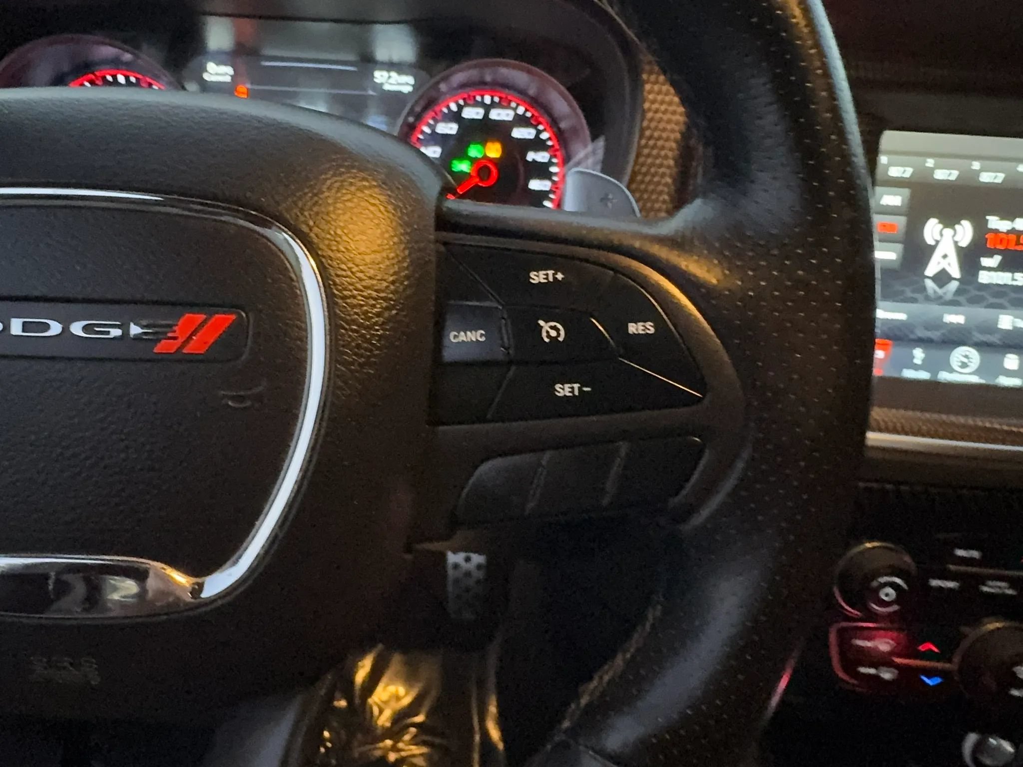 Used 2018 Dodge Charger R/T Scat Pack w/ Dynamics Package RWD image 18