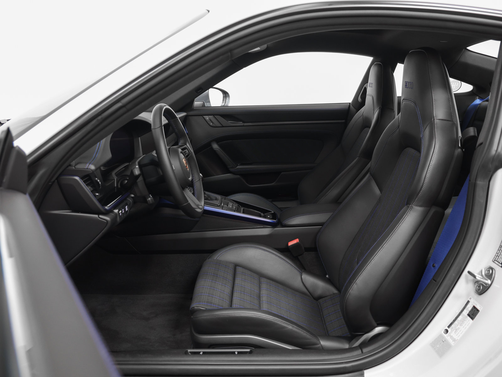 Certified 2025 Porsche 911 Carrera T RWD image 50