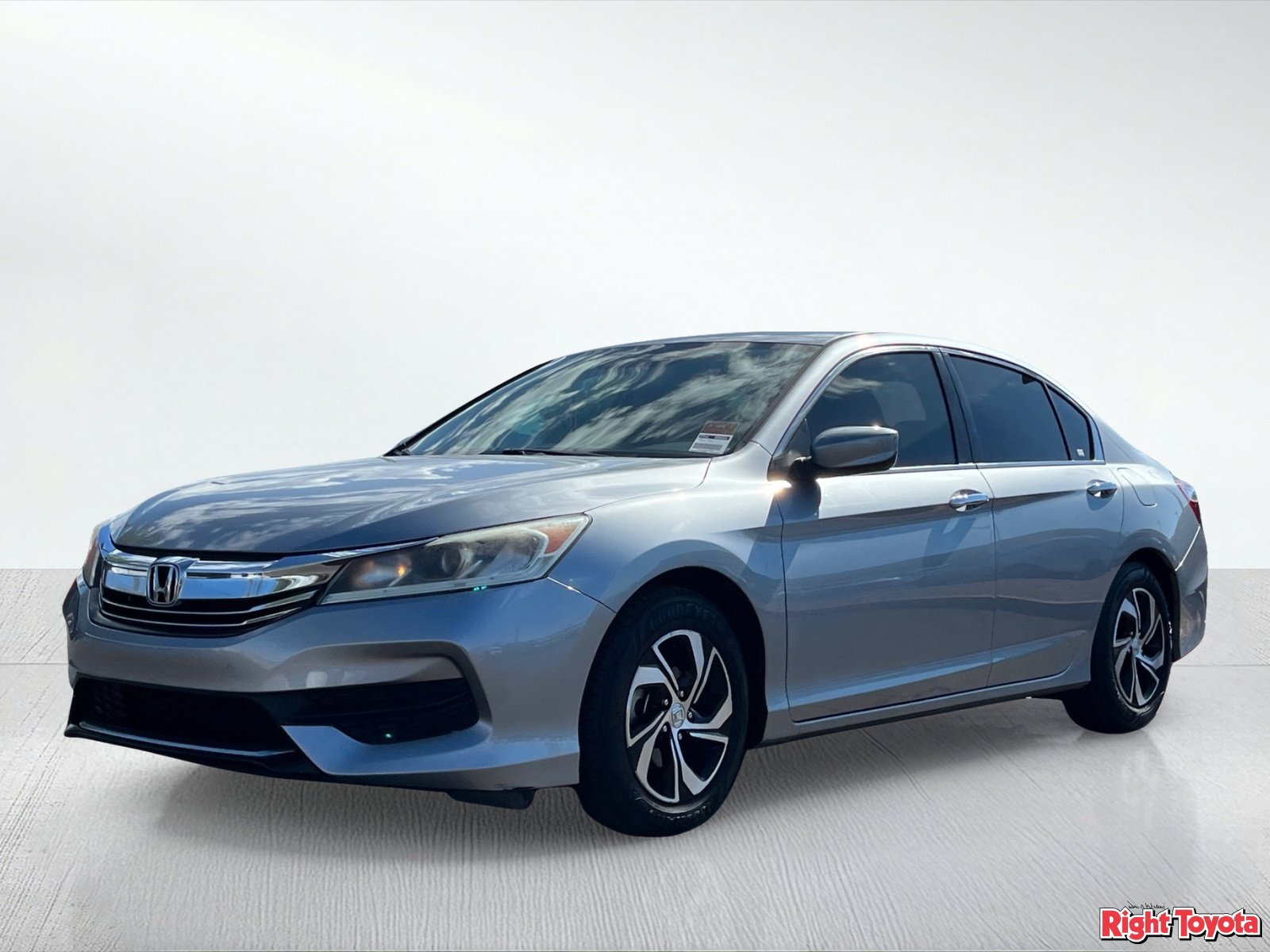 Used 2017 Honda Accord LX image 2