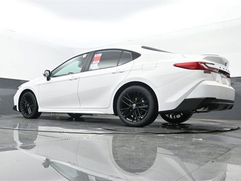 New 2026 Toyota Camry SE image 24