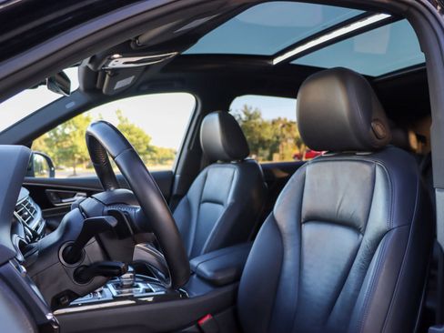 Used 2017 Audi Q7 3.0T Premium Plus w/ Premium Plus Package image 15