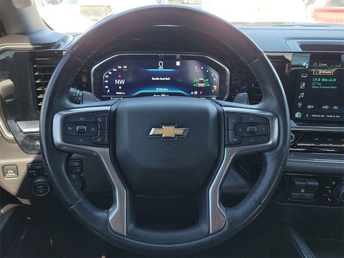 Used 2022 Chevrolet Silverado 1500 LTZ image 19