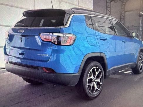 Used 2025 Jeep Compass Limited AWD/4WD image 6