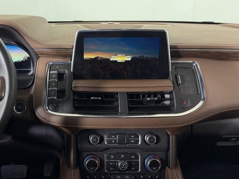 Used 2024 Chevrolet Suburban High Country w/ Max Trailering Package AWD/4WD image 13