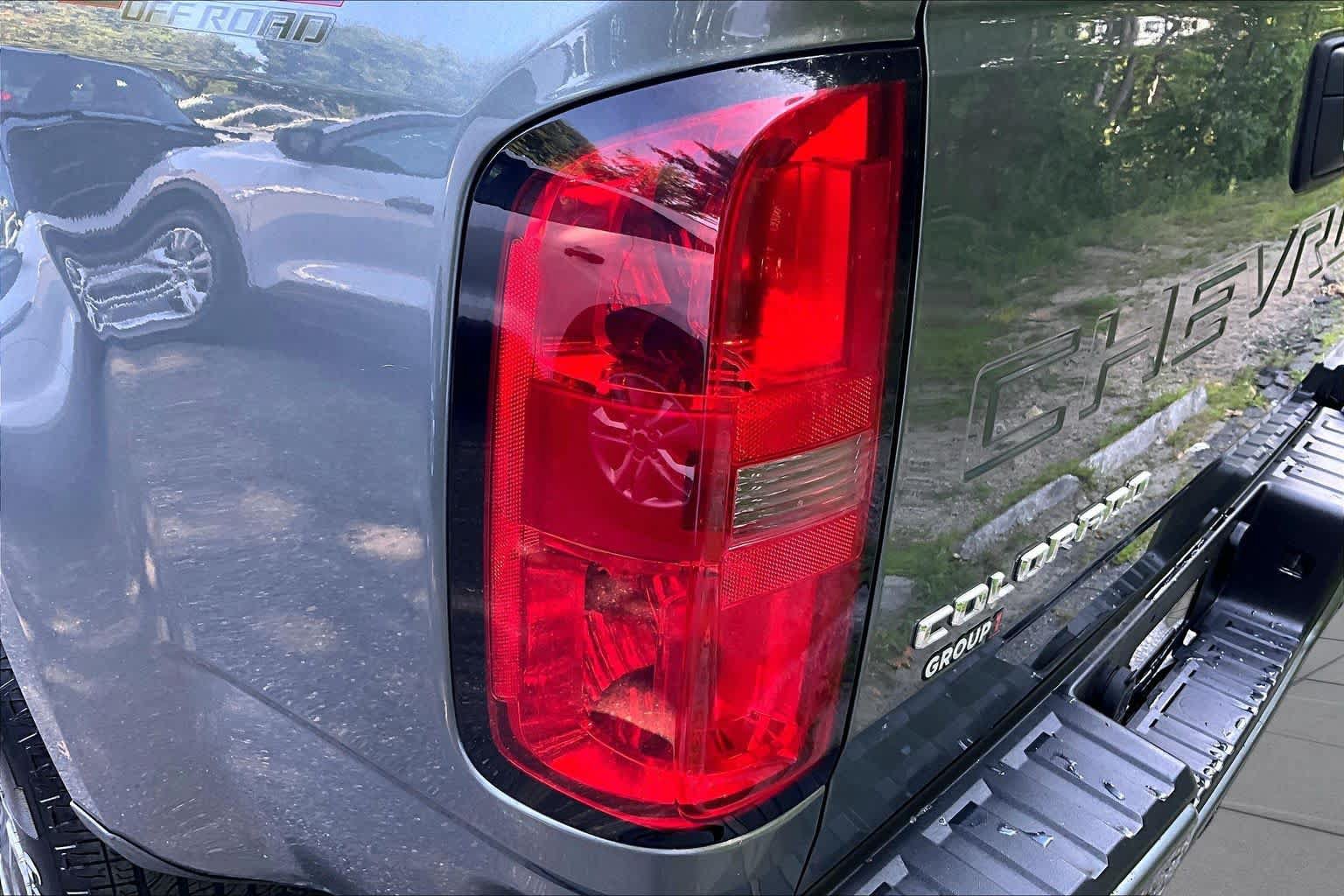 Used 2022 Chevrolet Colorado Z71 w/ Safety Package AWD/4WD image 26