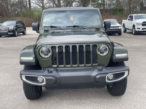 Used 2023 Jeep Gladiator Sport AWD/4WD image 3