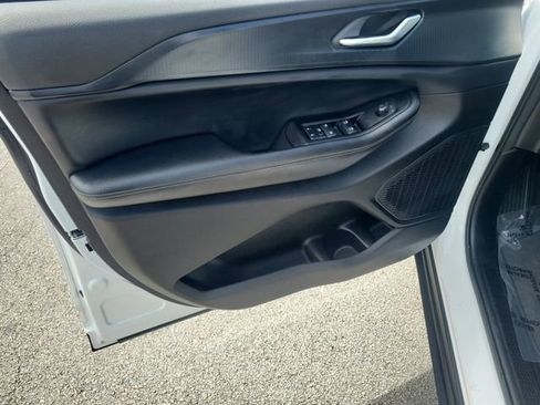 Used 2023 Jeep Grand Cherokee L Laredo image 21