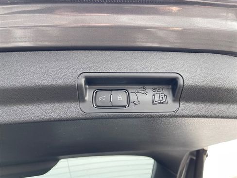 Used 2023 Ford Explorer XLT w/ Equipment Group 202A image 17