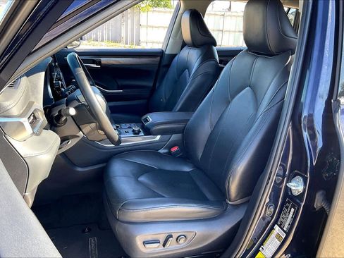 Used 2024 Toyota Highlander Limited AWD/4WD image 14