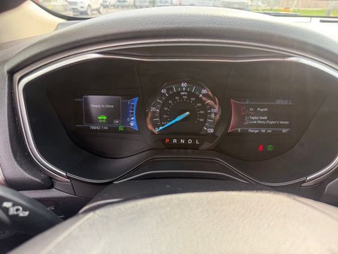 Certified 2019 Ford Fusion SE FWD image 26