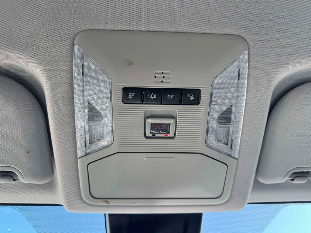 Used 2019 Toyota RAV4 LE w/ All Weather Liner Package AWD/4WD image 33