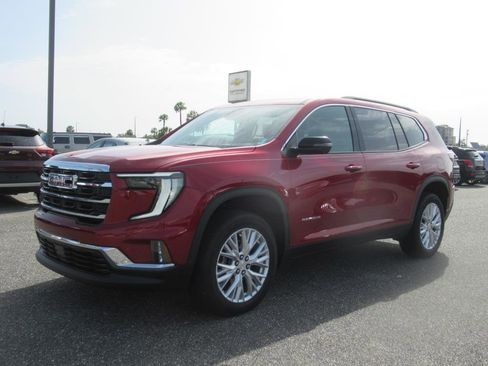 Used 2024 GMC Acadia Elevation w/ Luxury Package image 3
