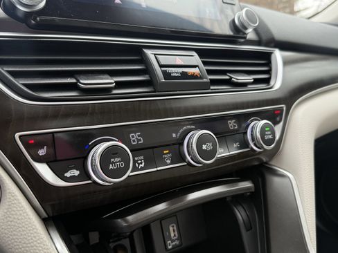 Used 2018 Honda Accord EX image 23