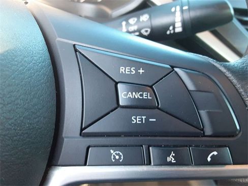 Used 2024 Nissan Altima 2.5 SV image 18