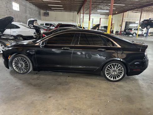 Used 2013 Lincoln MKZ FWD image 6
