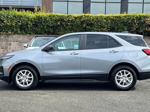 Used 2023 Chevrolet Equinox LS AWD/4WD image 10