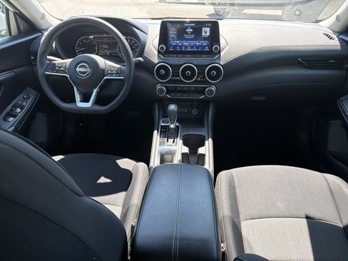 Used 2025 Nissan Sentra SV FWD image 4