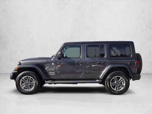 Used 2020 Jeep Wrangler Unlimited Sahara image 9