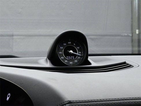 Used 2020 Porsche Taycan Turbo S image 11