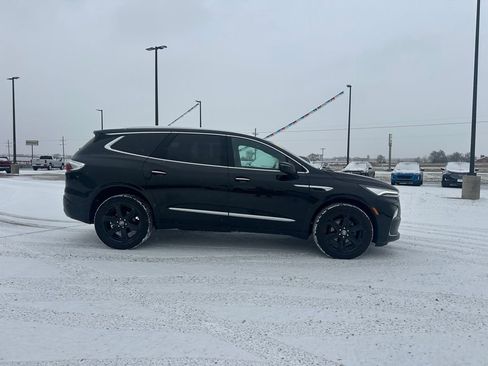 Used 2024 Buick Enclave Essence w/ Sport Touring Edition image 3