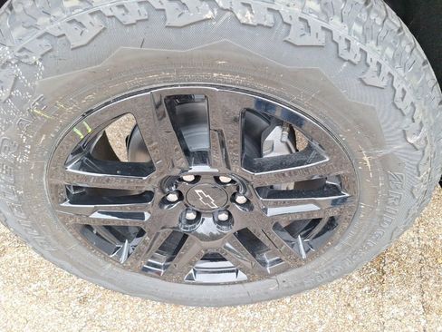 New 2026 Chevrolet Silverado 1500 Custom Trail Boss w/ Turbomax Blackout Package image 7