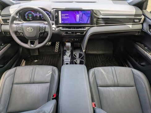Used 2025 Toyota Camry XSE FWD image 19