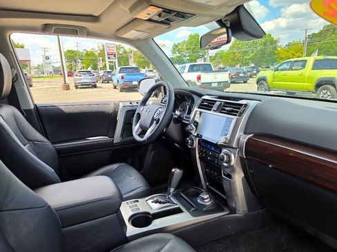 Used 2022 Toyota 4Runner Limited AWD/4WD image 11