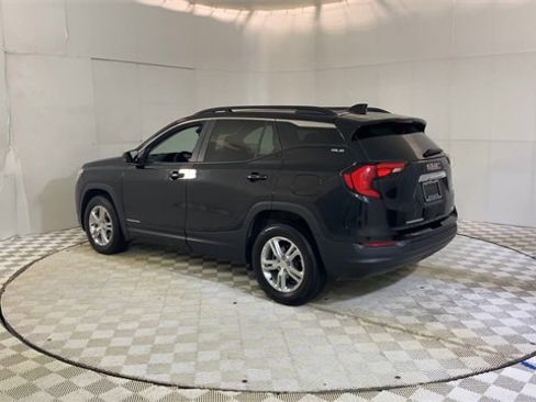 Used 2021 GMC Terrain SLE w/ Driver Convenience Package image 6