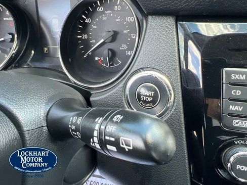 Used 2017 Nissan Rogue SV w/ SV Premium Package FWD image 43