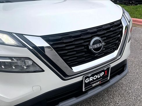Used 2022 Nissan Rogue SV AWD/4WD image 29