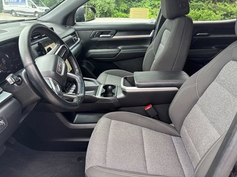 Certified 2025 GMC Terrain Elevation AWD/4WD image 35