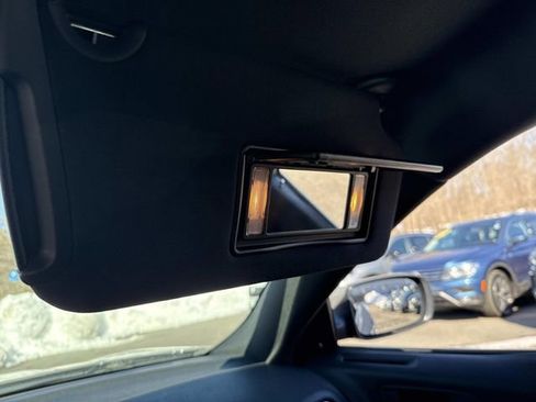 Used 2019 Dodge Charger SXT image 28