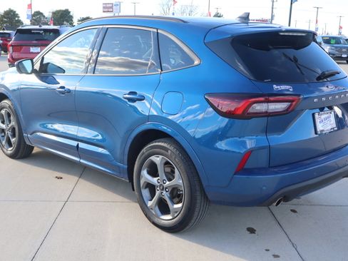 Used 2023 Ford Escape ST-Line Select w/ Tech Pack #2 image 7