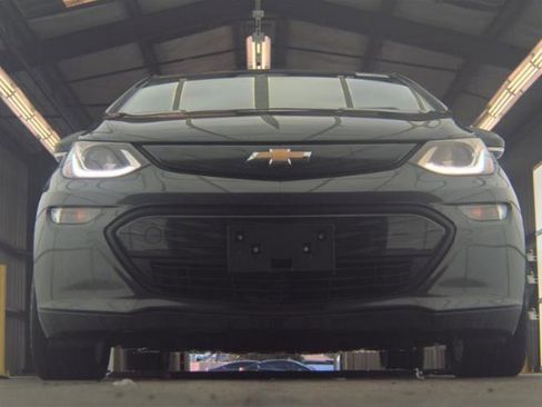 Used 2018 Chevrolet Bolt LT image 3