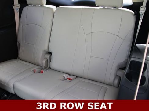 Used 2020 Buick Enclave Essence w/ LPO, Luxury Package AWD/4WD image 9