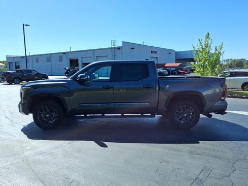 Used 2025 Toyota Tundra Platinum AWD/4WD image 5