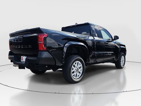 Certified 2025 Toyota Tacoma SR w/ SR Upgrade Package AWD/4WD image 5