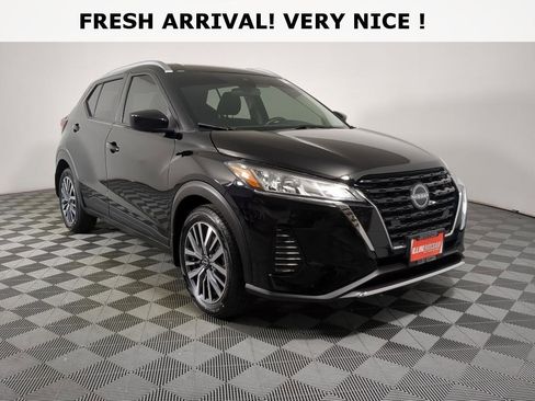 Used 2024 Nissan Kicks SV FWD image 1