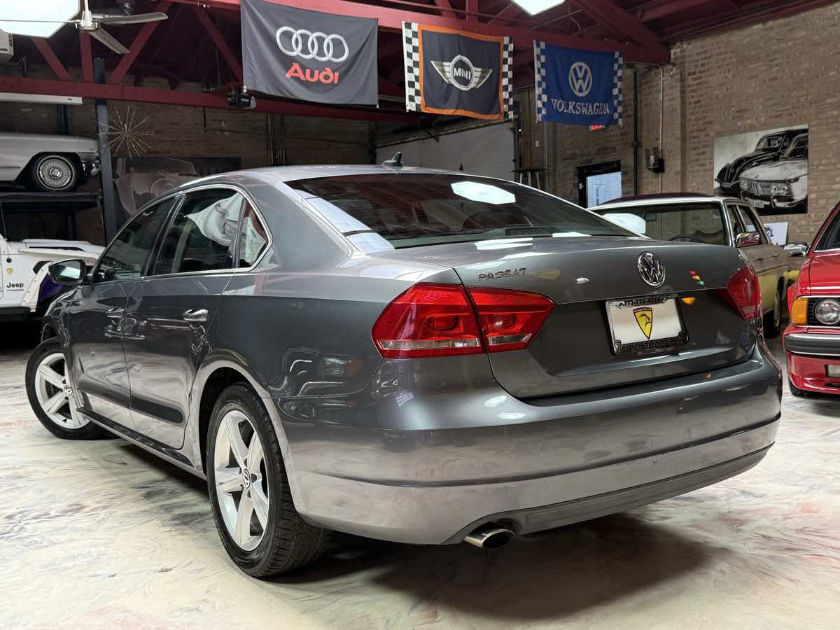 Used 2013 Volkswagen Passat 2.5 SE FWD image 6