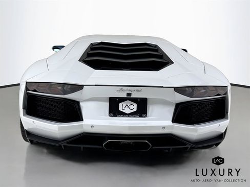 Used 2017 Lamborghini Aventador LP 700-4 AWD/4WD image 7