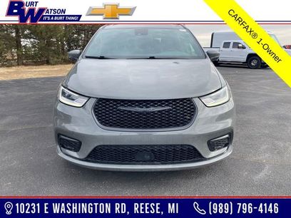 Used 2023 Chrysler Pacifica Touring-L w/ S Appearance Package