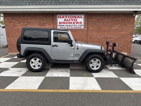 Used 2014 Jeep Wrangler Sport w/ Quick Order Package 24S AWD/4WD image 2