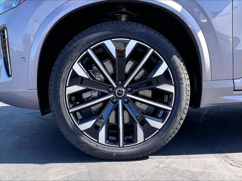 New 2026 Volvo XC90 T8 Ultra w/ Lounge Package AWD/4WD image 14