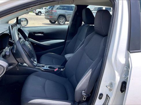 Used 2021 Toyota Corolla LE FWD image 18